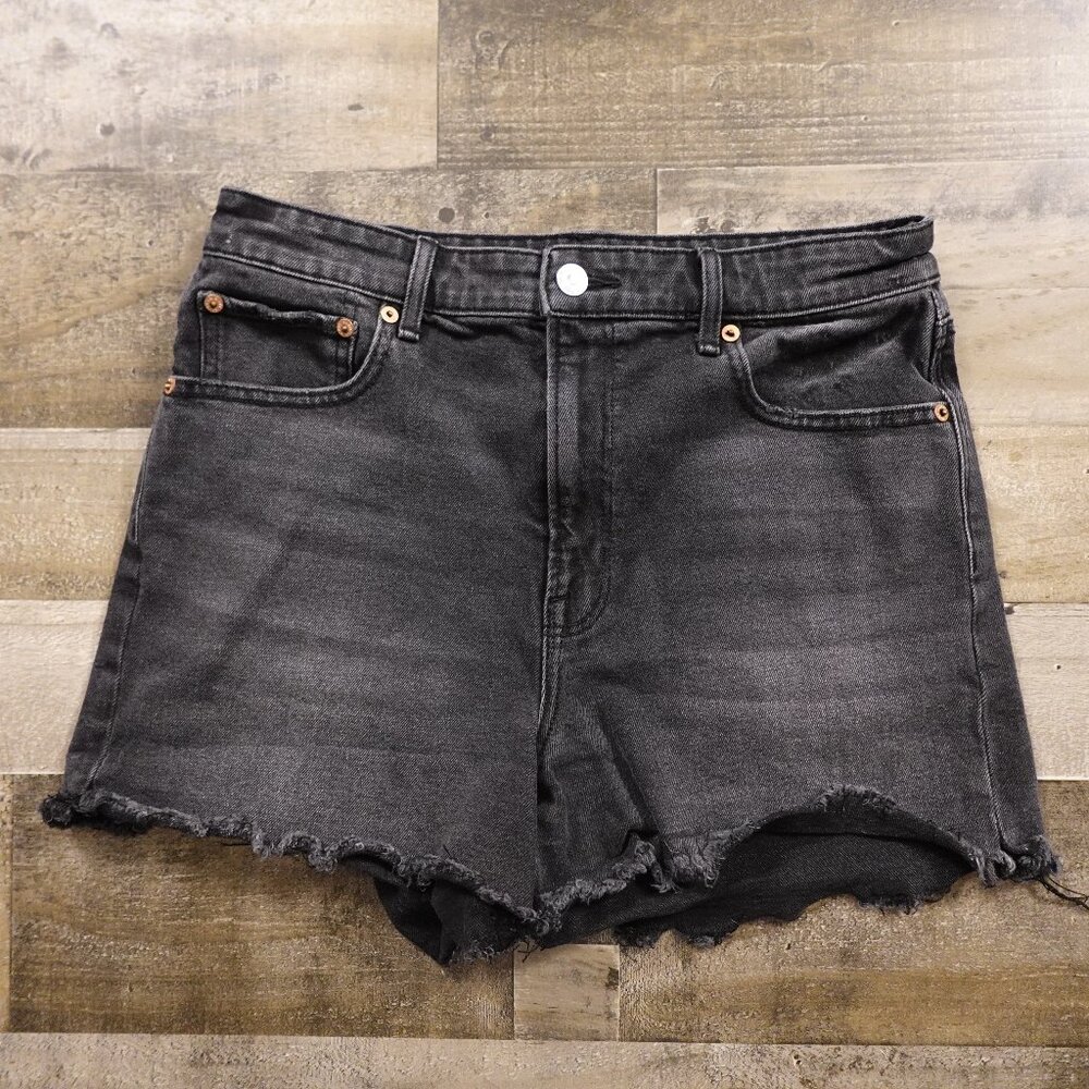 American Eagle Highest Rise Boyfriend Shorts Women’s 8 Black Denim Raw‎ Hem